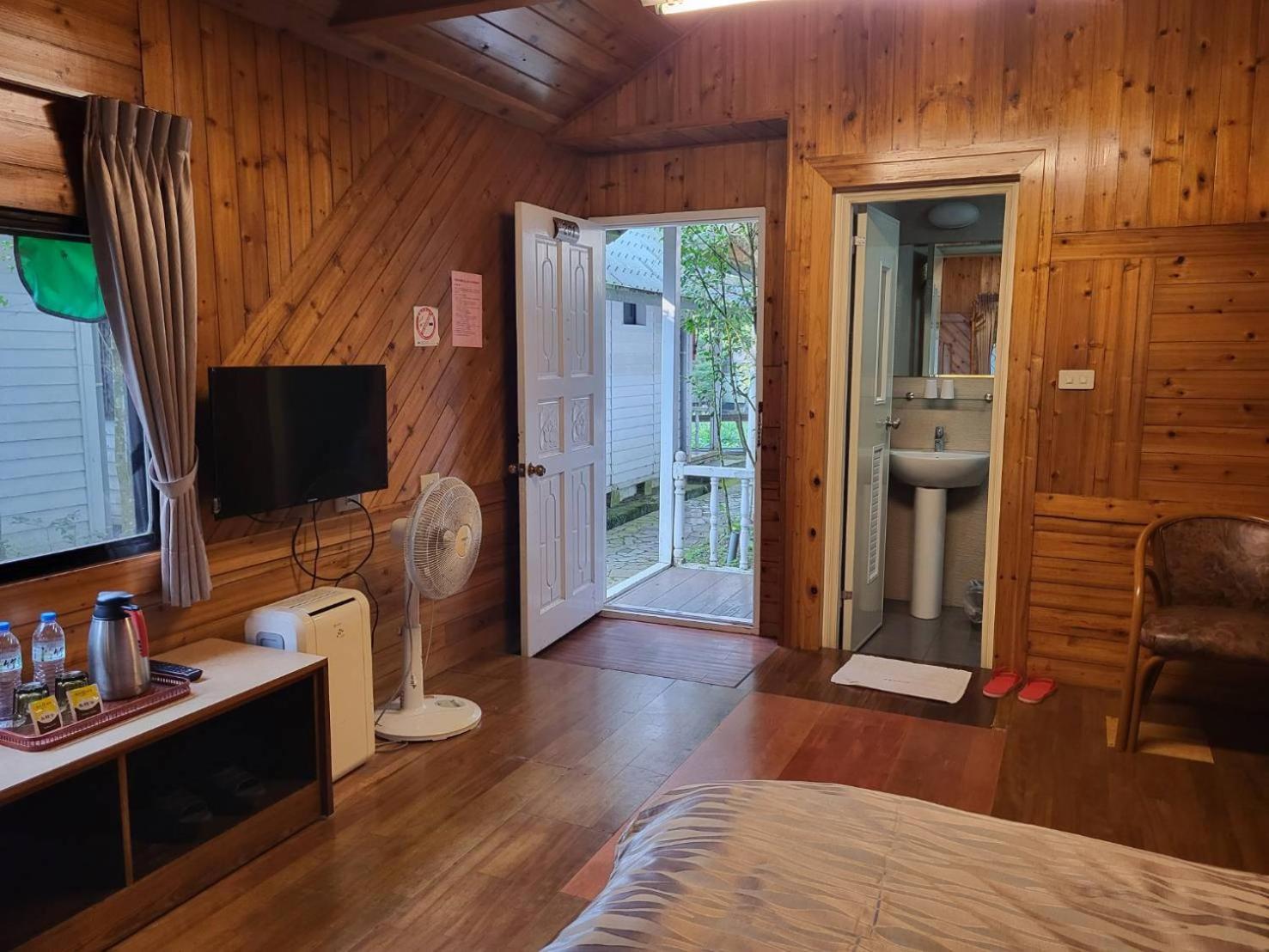 Gemlu Villa Lugu Buitenkant foto