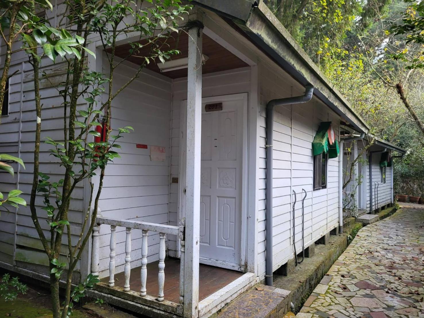 Gemlu Villa Lugu Buitenkant foto