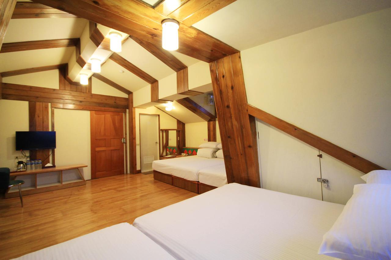 Gemlu Villa Lugu Buitenkant foto